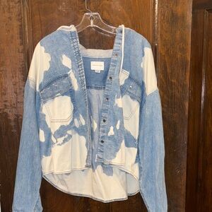 American Eagle Outfitters Blue and Cream Denim Jacket